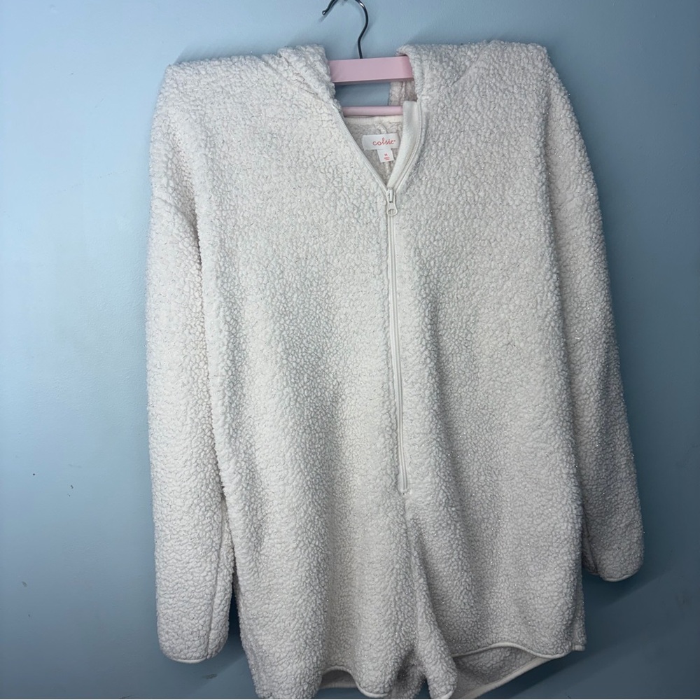 Colsie zip up onesie w hood size med, like new, white with sparkles and tinsel